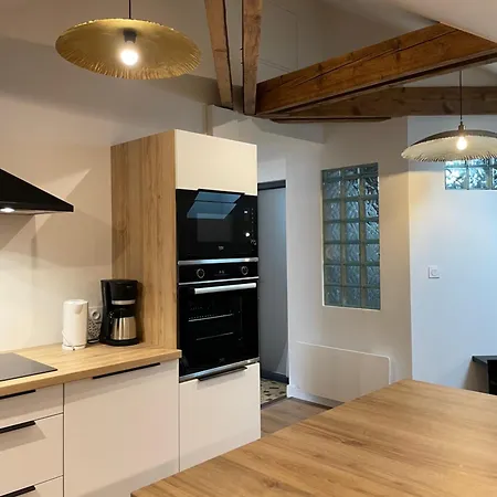 Ecrin Isle Aux Pieds De La Cathedrale